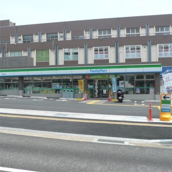 ﾌｧﾐﾘｰﾏｰﾄ 明舞団地店：730m