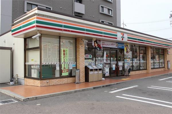 ｾﾌﾞﾝｲﾚﾌﾞﾝ 神戸西潤和店：888m