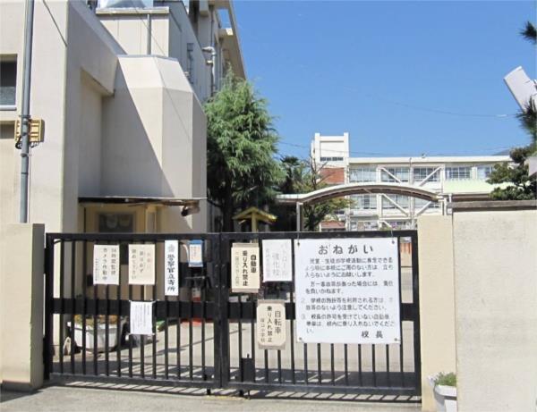 尼崎市立塚口小学校：2009m