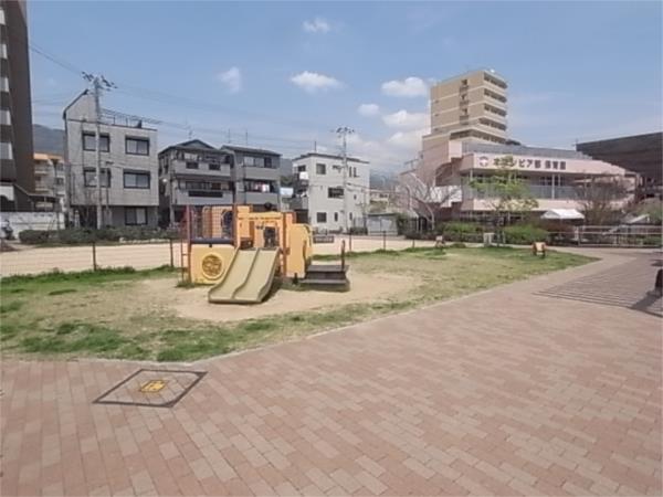 六甲町公園：169m