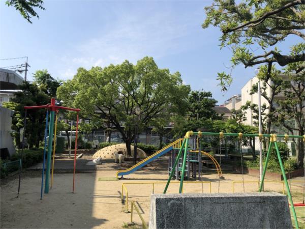 蛍池北公園：2047m