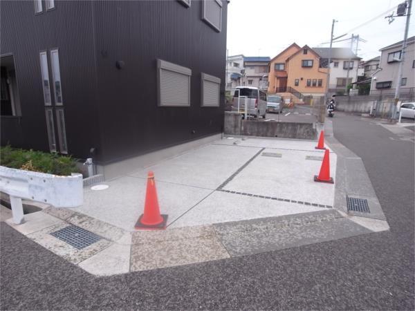 クレルリヴィエール 駐車場