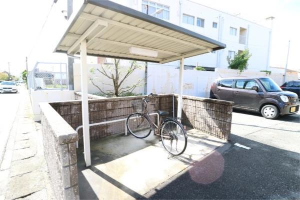 フローラ山の下 駐車場