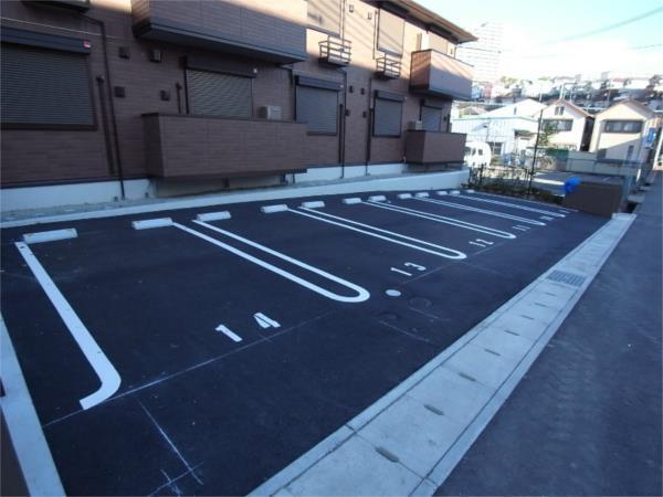 ラッジョ・クラルテ　クラルテ 駐車場