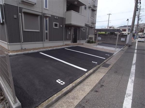 セジュール垂水West 駐車場