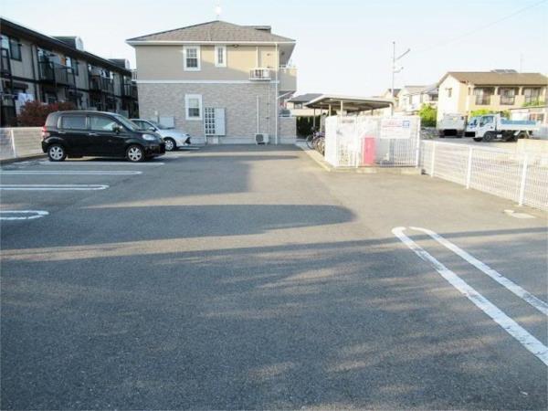 アロッジオ 駐車場