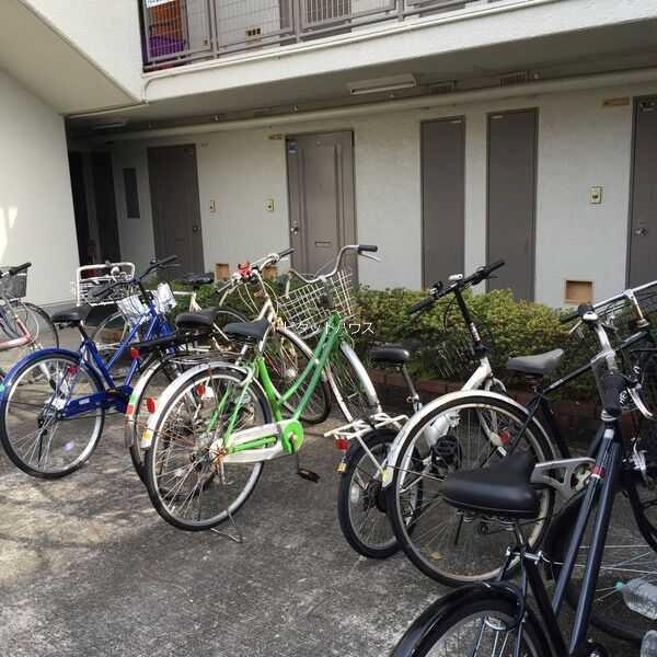 サンコスモ塚口 駐車場