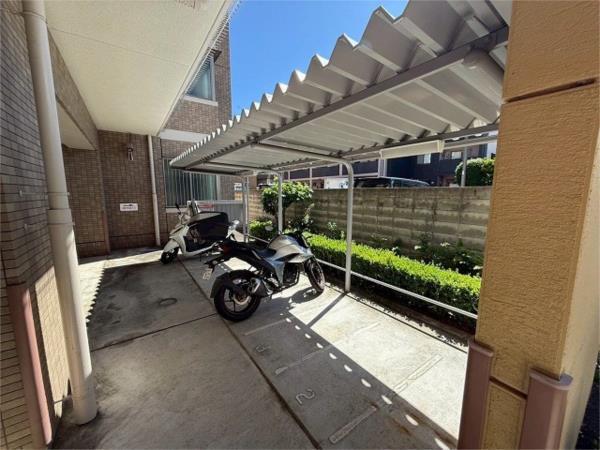 プロヴァンス 駐車場