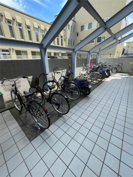 OSビル 駐車場