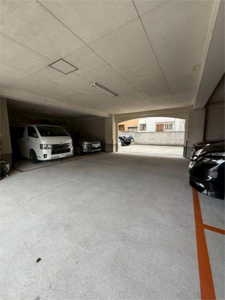 ゴールドクレスト垂水 駐車場
