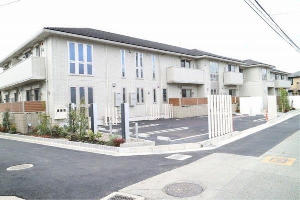 猪名寺CONTINENTE 駐車場