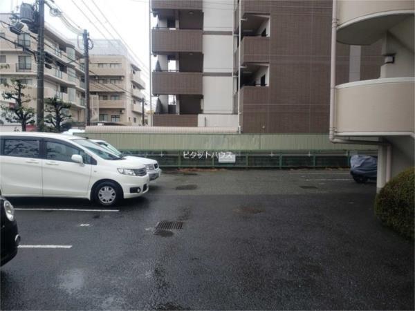 FONTAINE東園田 駐車場