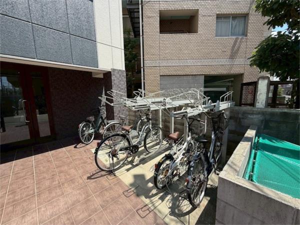 AILE武庫之荘 駐車場