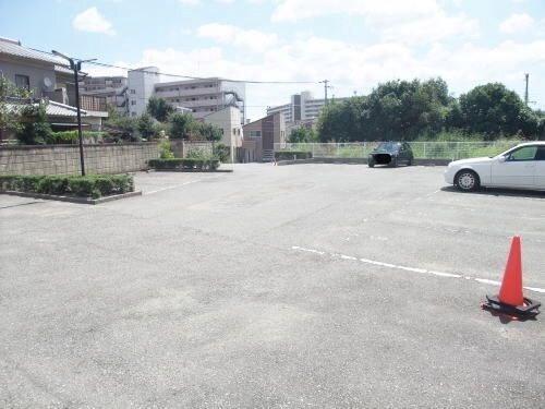 ささお壱番館 駐車場