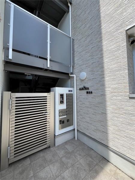 ALEGRIA猪名寺 エントランス