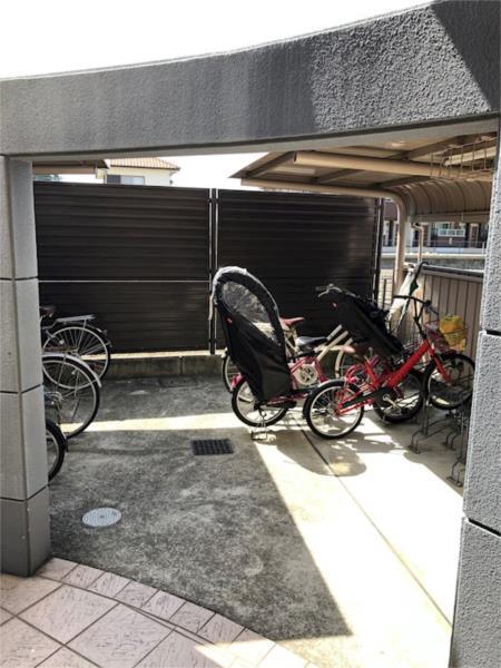 ヴィーブルコート 駐車場