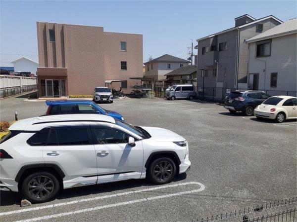 アニメート松下１号館 駐車場