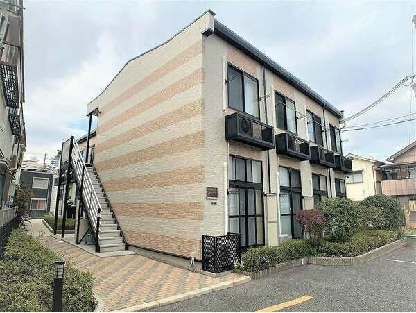 レオパレスLiberty 外観