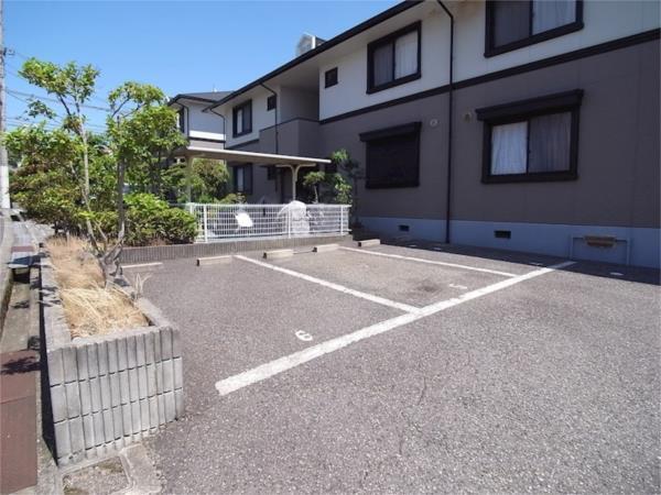 神戸市須磨区東落合アパート 駐車場