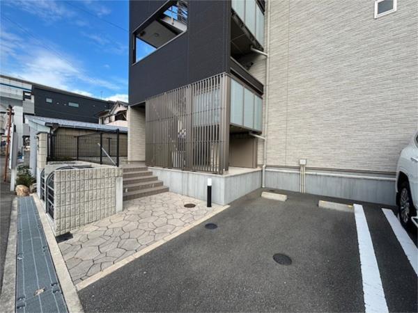 クレイノ大物 駐車場