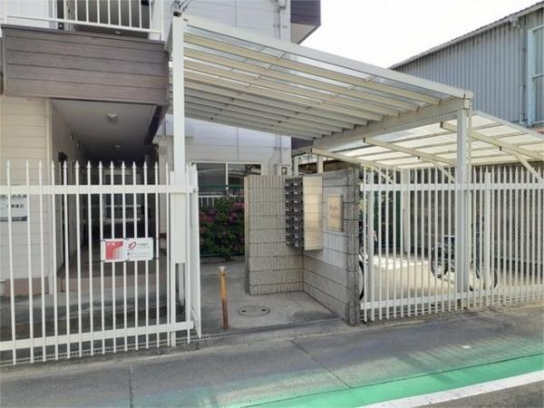 ハイツホリデー エントランス