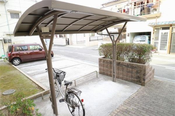 モンテローザ 駐車場