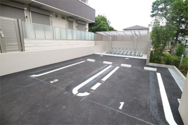 フェリス園田 駐車場