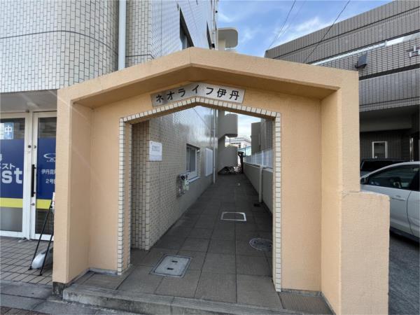 ネオライフ伊丹 エントランス
