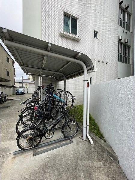 エスリード大阪シティーウエスト 駐車場
