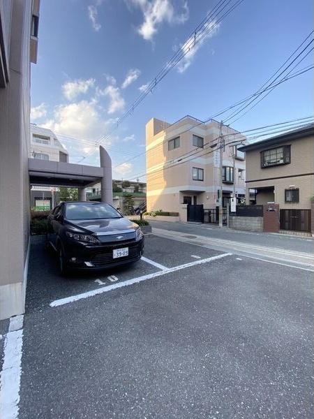 パークモダン伊丹 駐車場