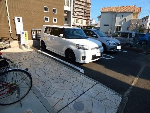 アルカンシェル 駐車場
