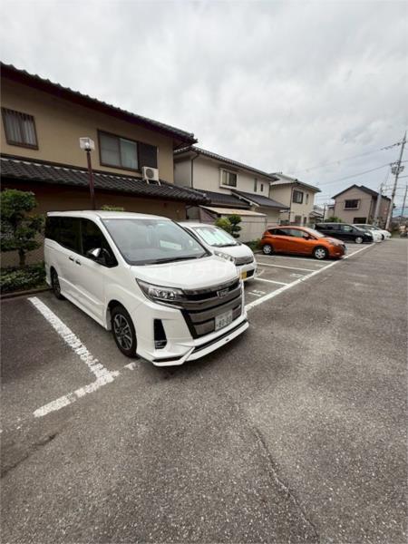 藤ノ木ハイツ 駐車場