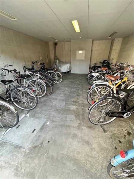 アクティ塚口 駐車場