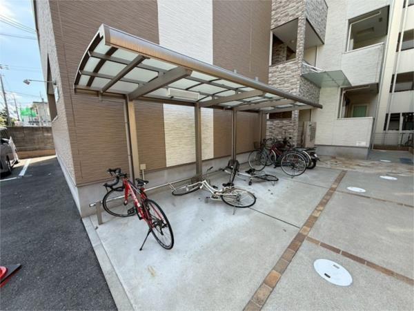 フジパレス園田III番館 駐車場