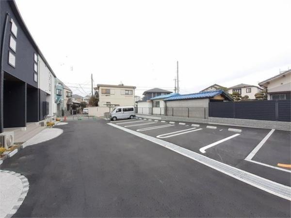 レガーミ・Ｆ 駐車場