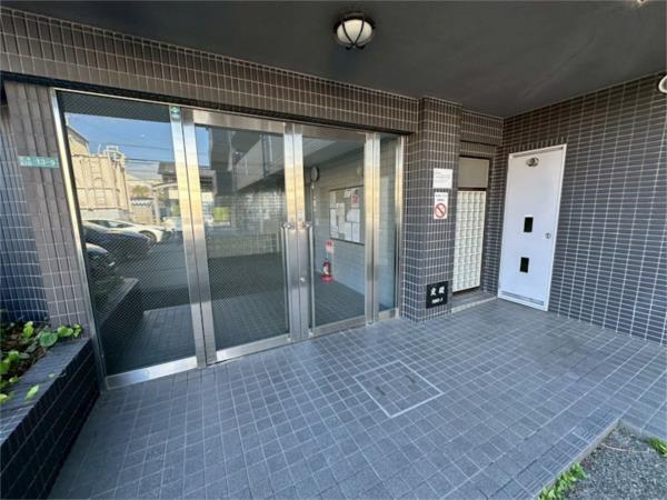 甚樹園マンション弍番館 エントランス