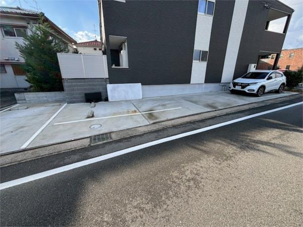 クラシオン 駐車場