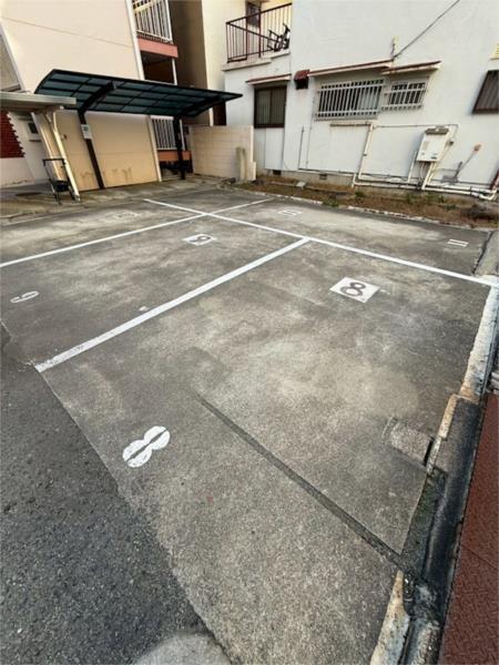 グリーンマンションI 駐車場