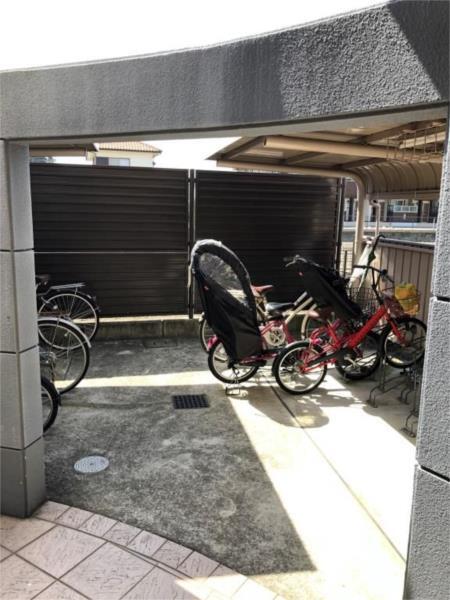 ヴィーブルコート 駐車場