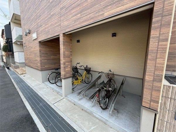 フジパレス尼崎ガーデンIII番館 駐車場