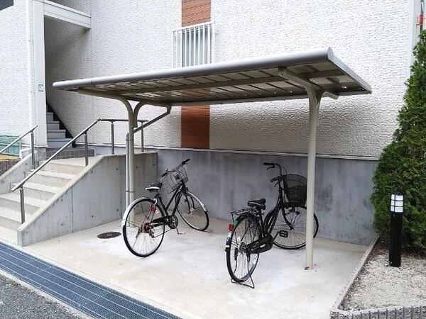 レオネクスト朝陽 駐車場