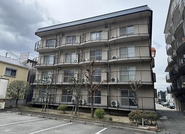 マンション和光 駐車場