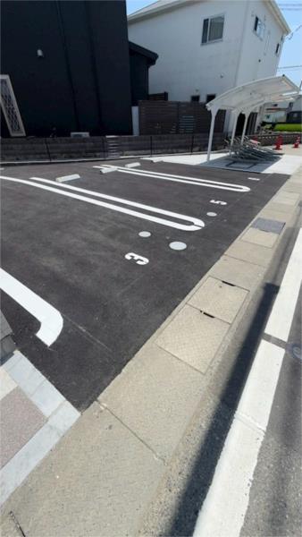 エール藤 駐車場