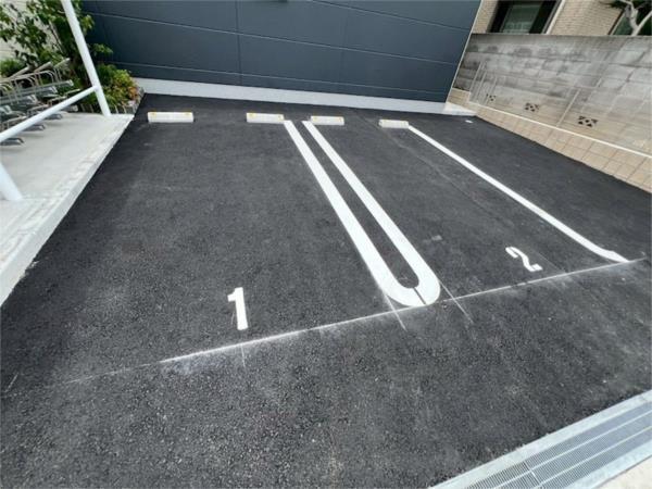 ルナ　テラス　甲子園 駐車場