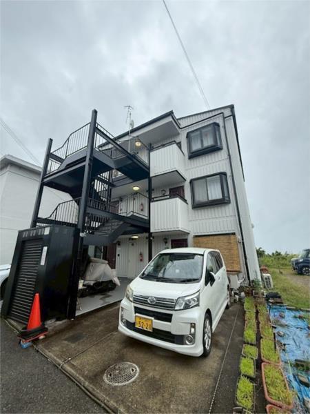 ファミールS エントランス