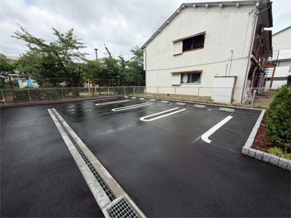 ヒカルサ尼崎神崎町 駐車場