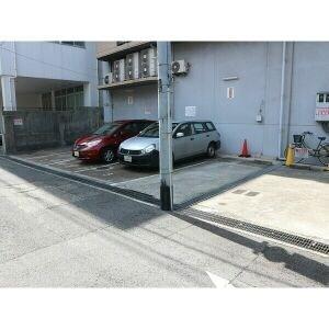 プラントパイン御影 駐車場