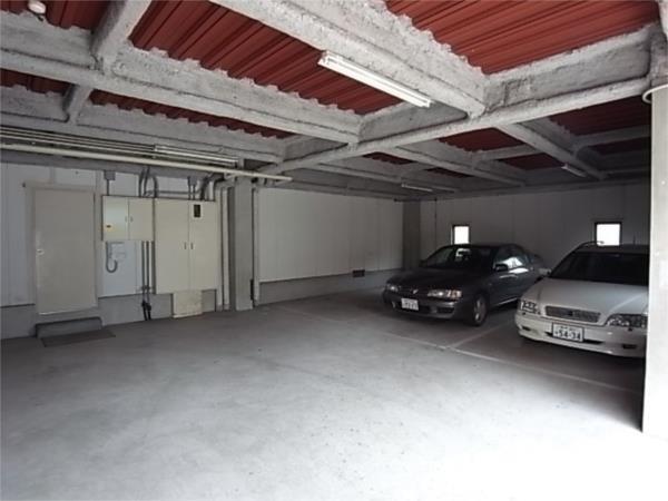 シャンテ本山（306） 駐車場