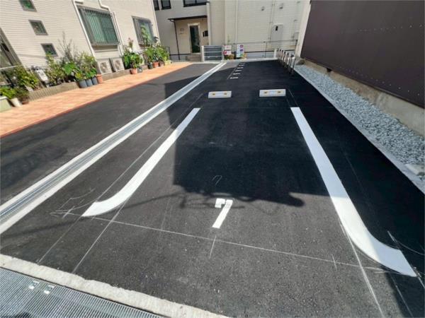 エラン　パティオ 駐車場
