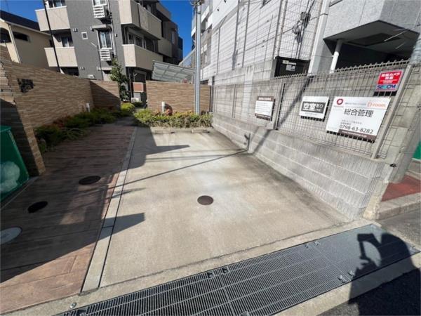 アモーレ松香園 駐車場